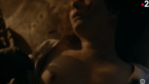 Laura Smet, Caroline Borderieux - Nude Boobs in La Garçonne s01e04 (2020)