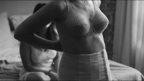 Esther Garrel, Leila Bekhti - Nude Boobs in Astragal (2015)