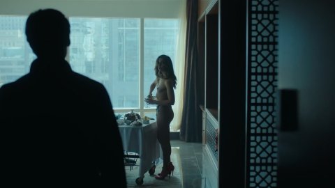 Jennifer Krukowski - Nude Boobs in Titans s02e07 (2019)