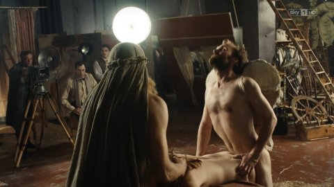 Franziska Holitschke - Nude Boobs in Babylon Berlin s01 (2017)