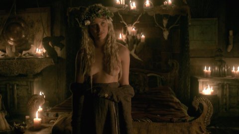 Ida Nielsen, Josefin Asplund - Nude Boobs in Vikings s04e18 (2017)