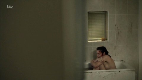 Anna Friel - Nude Boobs in Marcella s01e01 (2016)
