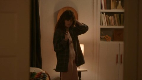 Kathryn Hahn - Nude Boobs in I Love Dick s01e08 (2017)