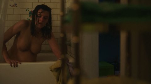 Frankie Shaw - Nude Boobs in SMILF s02e05 (2019)