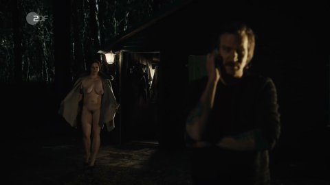 Anne Weinknecht - Nude Boobs in Kommissarin Heller s01e09 (2019)