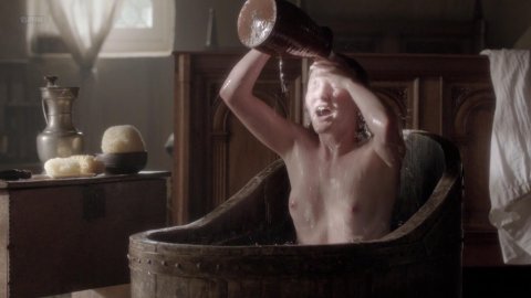 Eve Ponsonby - Nude Boobs in The White Queen s01e01 (2013)