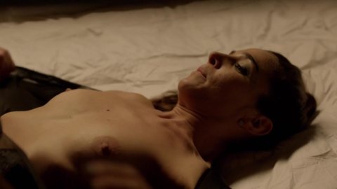 Juana Viale - Nude Boobs in Edha s01e05-06 (2018)