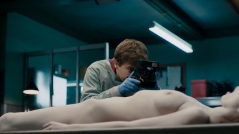 Olwen Catherine Kelly - Nude Boobs in The Autopsy of Jane Doe (2016)