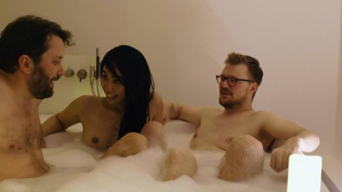 Le-Thanh Ho - Nude Boobs in jerks. s02e03 (2018)